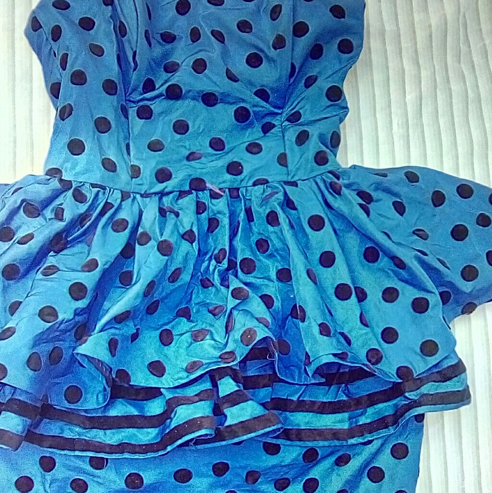 Dress - Picture 4 of 4